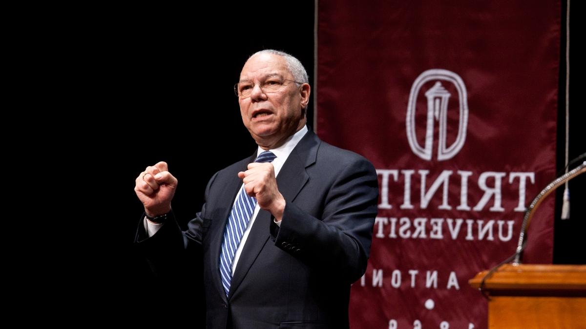 Colin Powell speaks in Laurie Auditorium